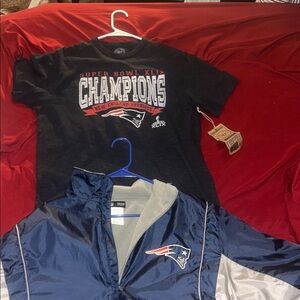 New England Patriots Windbreaker Jacket  Large & Short Sleeve Shirt  Medium